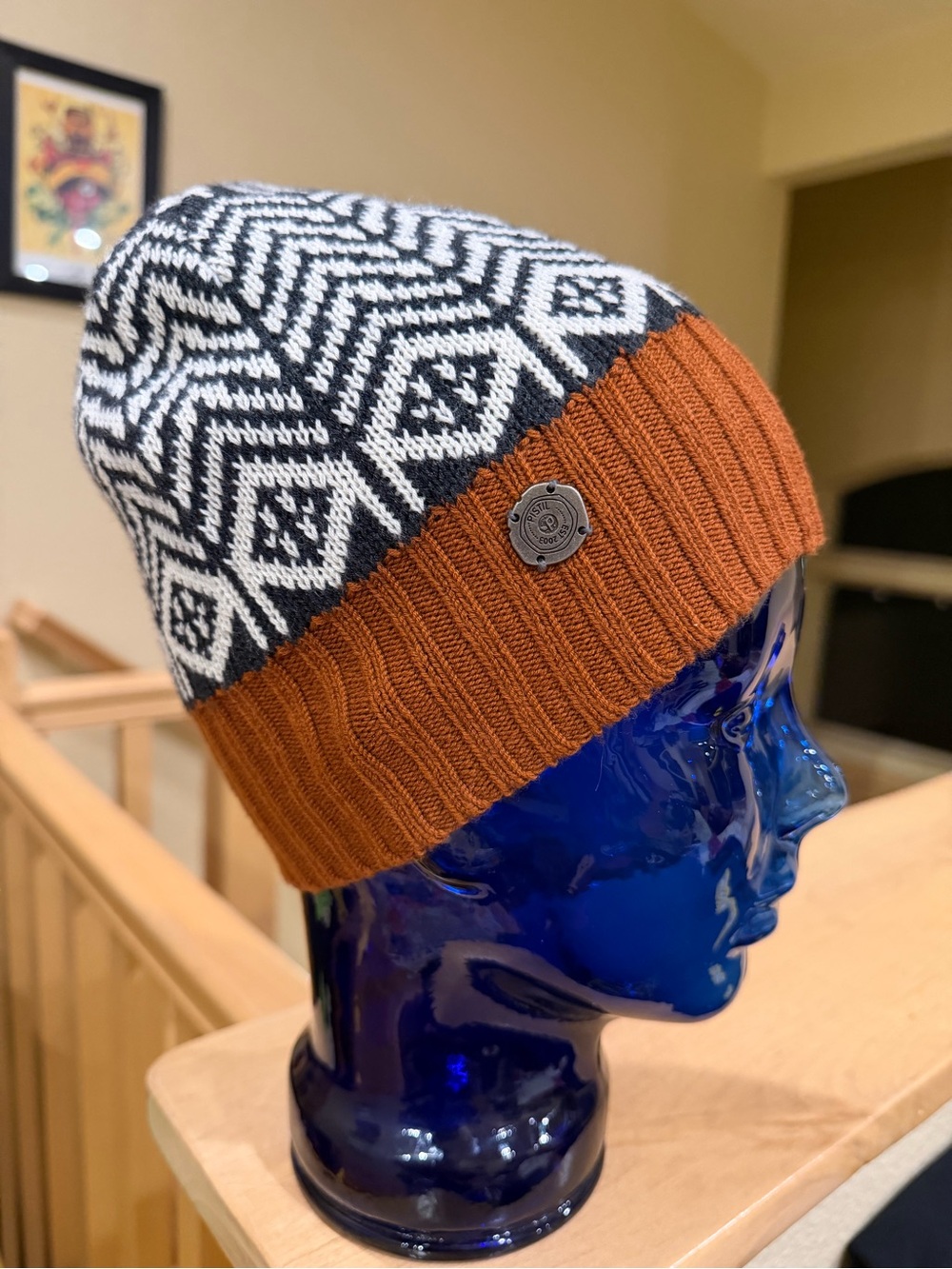 Rust Ribbed Cuff Beanie with Patterned Crown - Picture 2 of 4